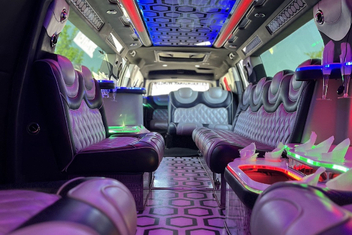 Lawrence Limousine Rental