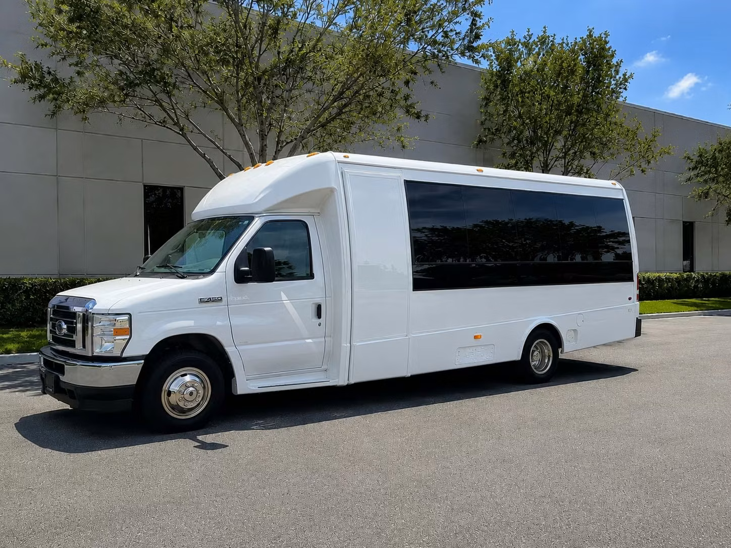 18 passenger minibus