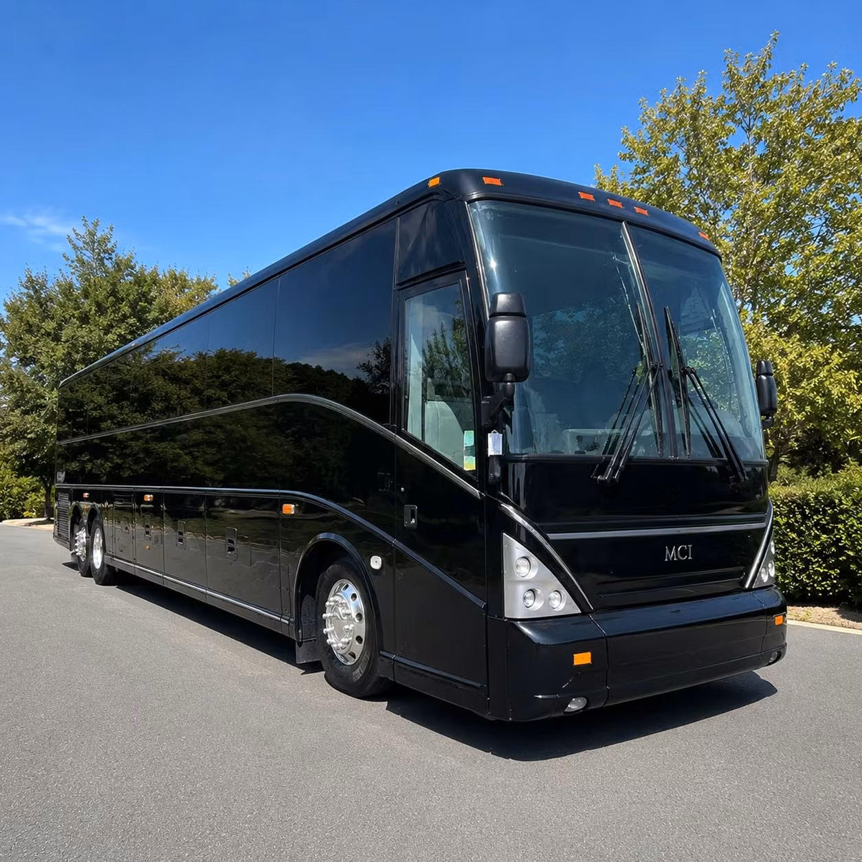 airport shuttle transportation for lawrence corporate travelers