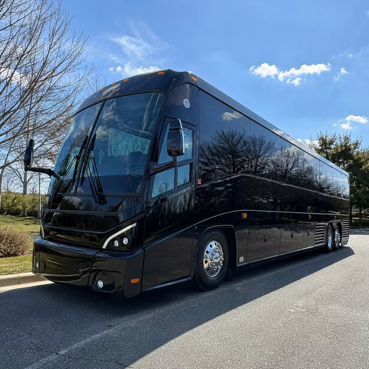 charterbuslawrenceks com puts lawrence manufacturing and industrial employee shuttle services right at your fingertips