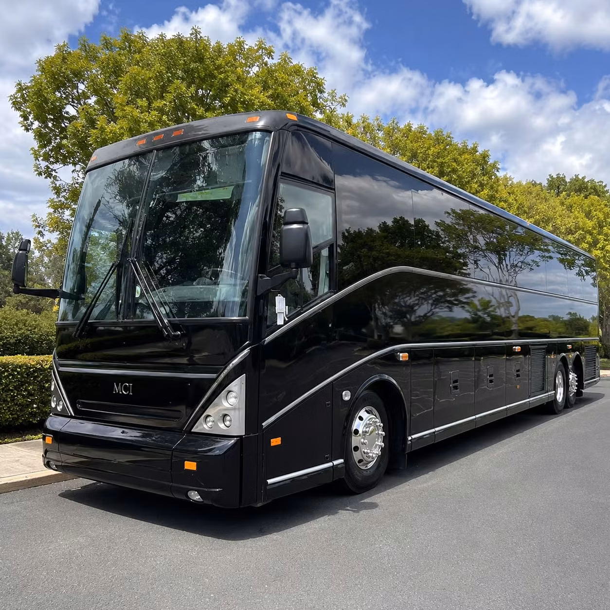 concert bus rentals for shows at the bottleneck and massachusetts street venues