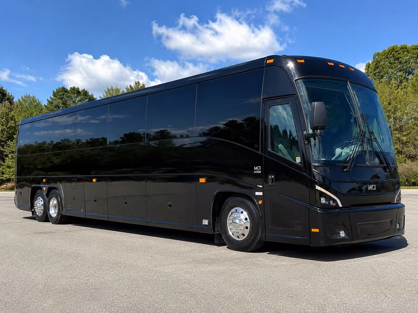 corporate event and employee shuttle bus rentals in lawrence kansas